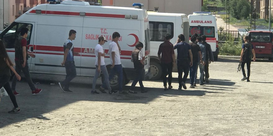 Kars'ta Yakalanan 21 yabancı uyruklu vatandaş Van’a gönderildi