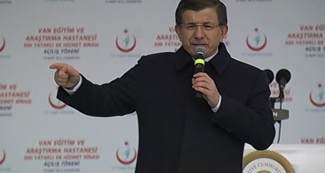 Davutoğlu'ndan sağlık çalışanlarına müjde