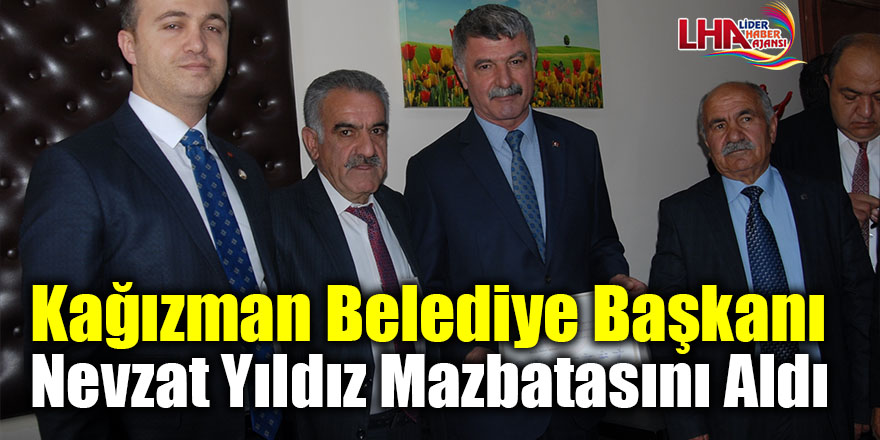 Kağızman Belediye Başkanı Nevzat Yıldız mazbatasını aldı