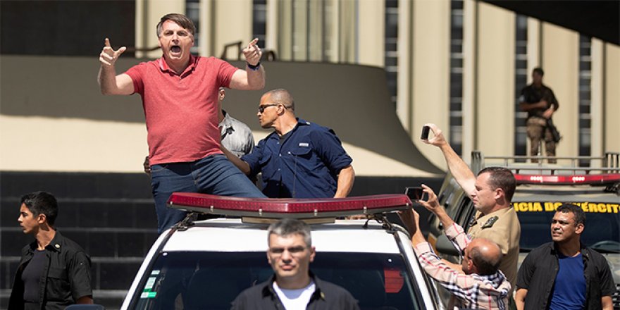 Bolsonaro, Covid-19 önlemlerine karşı düzenlenen protestoya katıldı