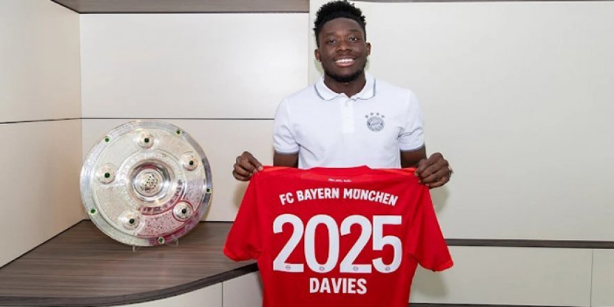 Bayern Münih, Alphonso Davies'in sözleşmesini uzattı