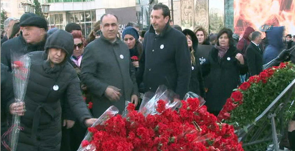 Hocalı katliamında ölenler 25. yıldönümünde Azerbaycan'da anıldı