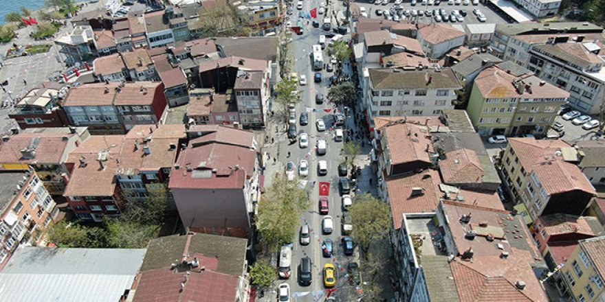 Sarıyer'de vatandaşlar sosyal mesafeyi hiçe saydı