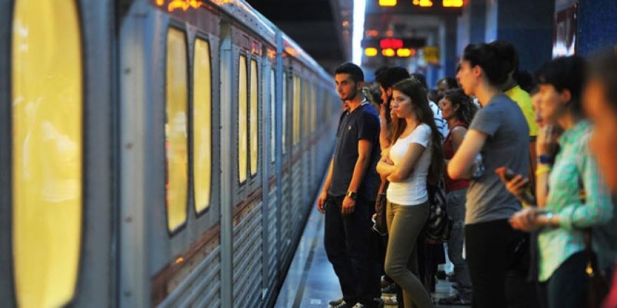 İstanbul'da raylı ulaşımda son sefer saati 21.30 olarak güncellendi