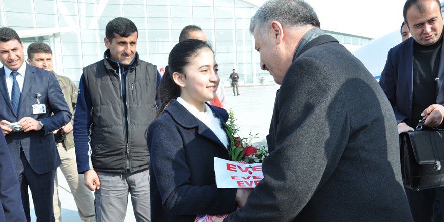 Bakan Ahmet Arslan, Kars’ta birlik ve beraberlik mesajı verdi