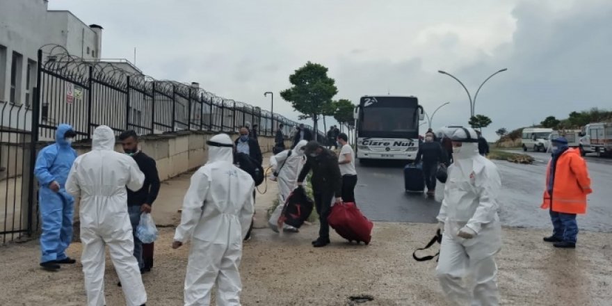 Irak'tan gelen 127 Türk vatandaşı Mardin'deki yurda yerleştirildi