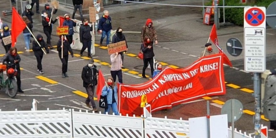 Almanya'da sosyal mesafeli 1 Mayıs yürüyüşü