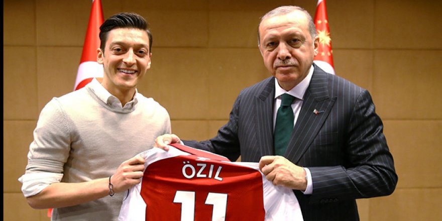 Mesut Özil'den Kızılay'a anlamlı bağış