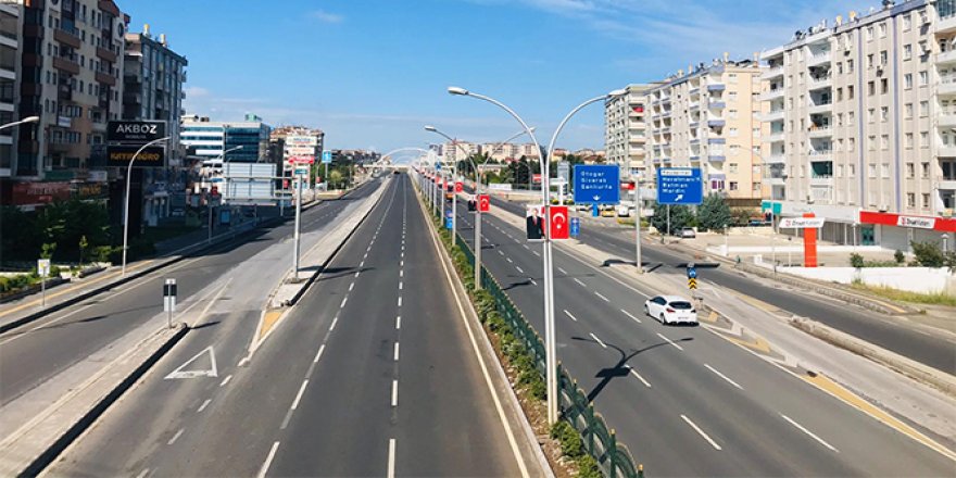 Diyarbakır'da cadde ve sokaklarda kısıtlamanın ikinci gününde de seslik hakim