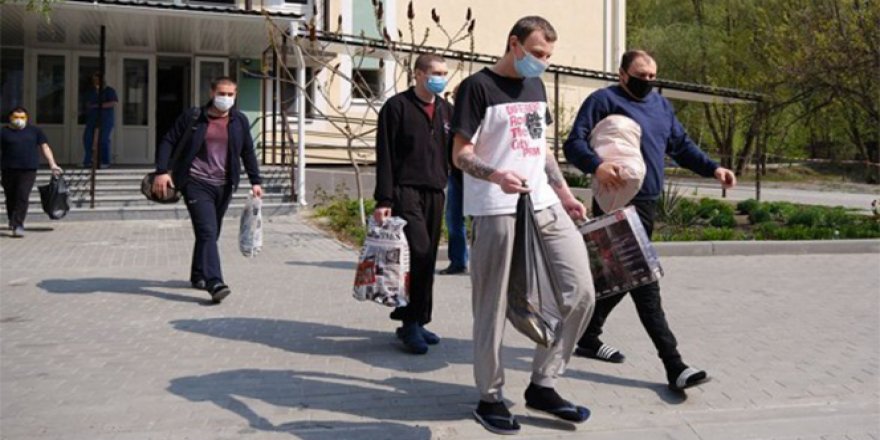 Rusya'nın serbest bıraktığı Ukraynalı esirlerin karantina süresi doldu