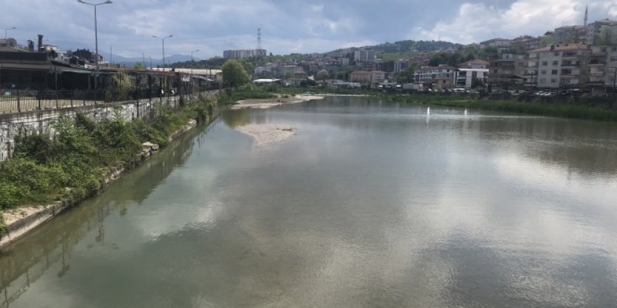 40 yıldır kirli çay, kendi kendine temizlendi