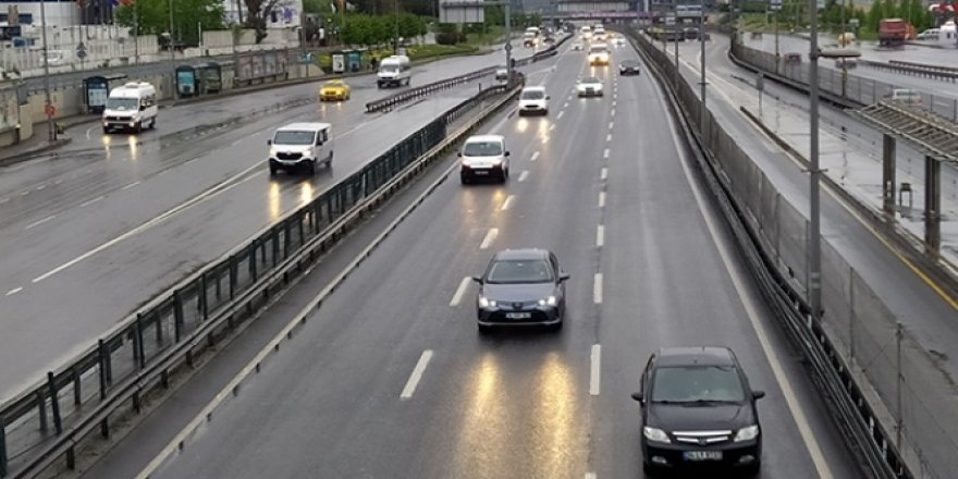 Kısıtlama sonrasında İstanbul'da hareketlilik başladı