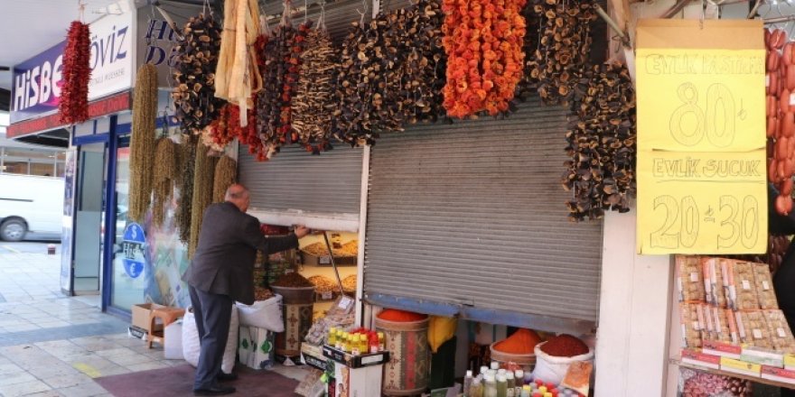 Hijyen kurallarına uymadılar, yazılan cezaya sinirlendiler