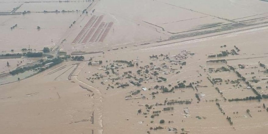 Özbekistan'da baraj duvarı çöktü