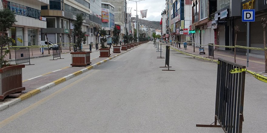 Cadde ve sokaklar yeniden sessizliğe büründü