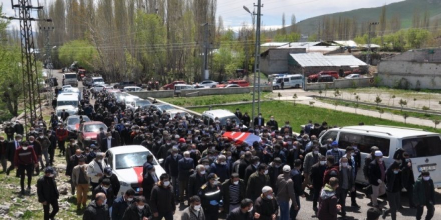 İtfaiye şehidi memleketi Erzurum'da son yolculuğuna uğurlandı