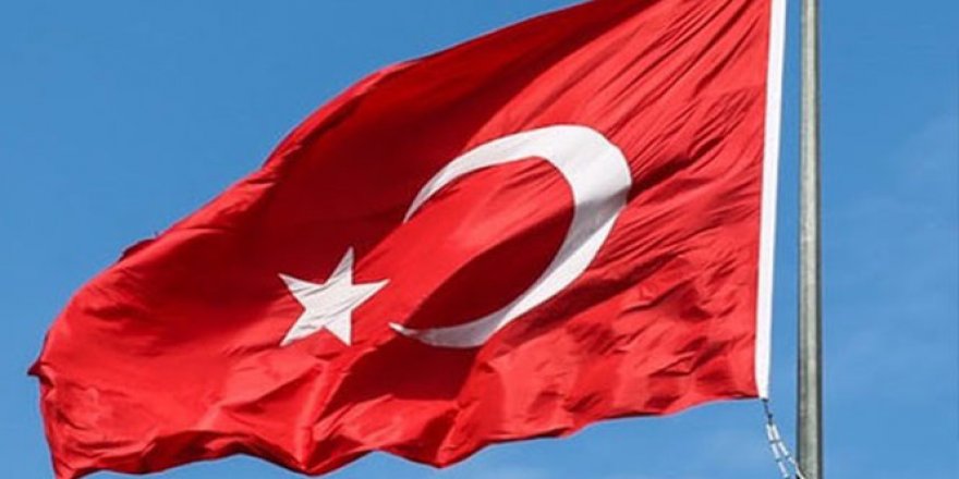 Türk Bayrağını indiren zanlı yakalandı