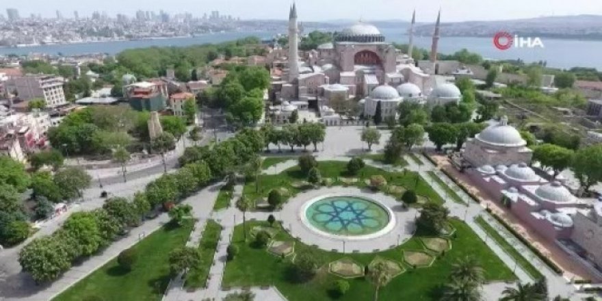 İstanbul'un göz bebeği tarihi meydanları boş kaldı