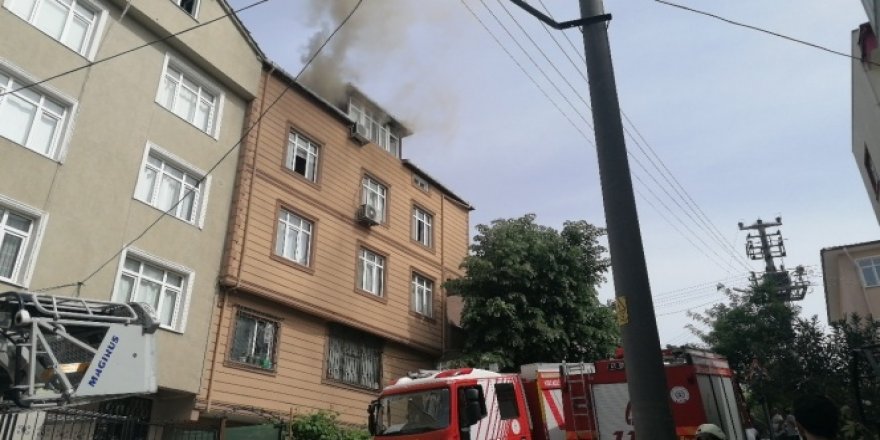 Alevlere teslim olan şofben 5 katlı binayı küle çeviriyordu