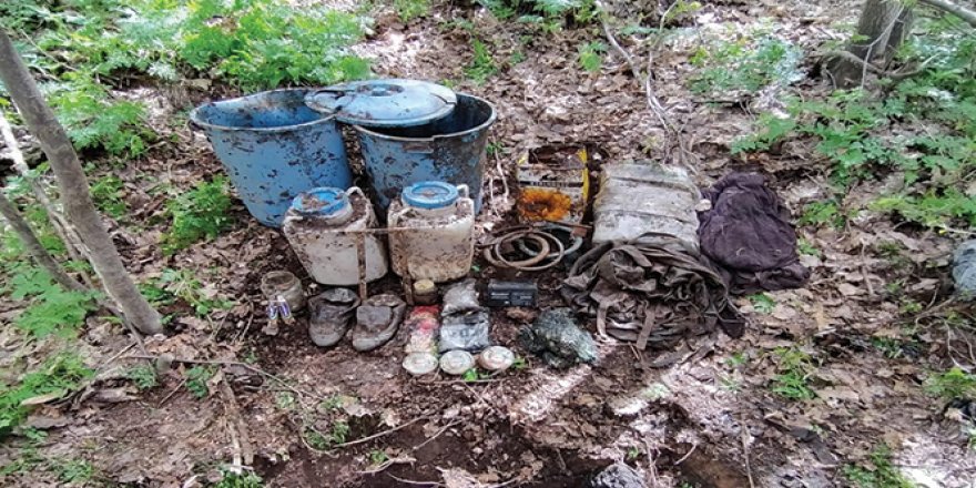 Bitlis'te terör örgütünce araziye gizlenmiş malzeme ele geçirildi