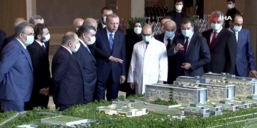 Erdoğan, Başakşehir Çam ve Sakura Şehir Hastanesi'nde
