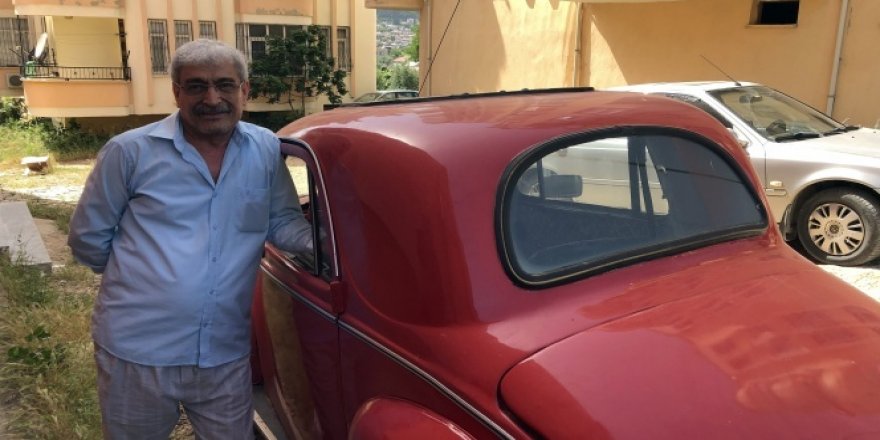 1951 Model aracına gözü gibi bakıyor