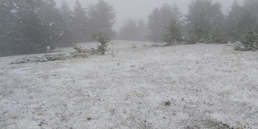 Kastamonu'da Mayıs sonlarında kar sürprizi