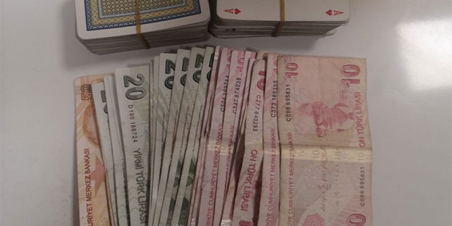 Bağcılar'da derneğe kumar baskını! 29 kişiye 100 bin lira ceza