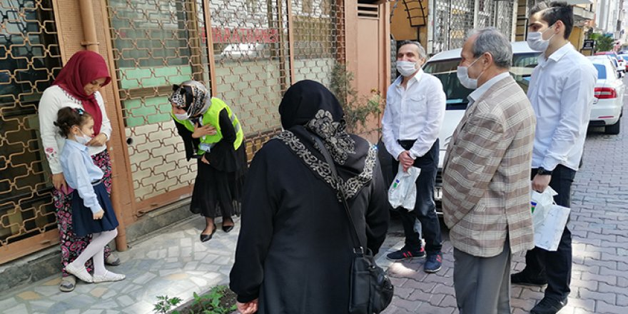 Roller değişti, bu bayram dedeler ve nineler torunlara gitti