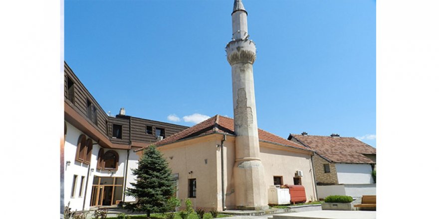 Kosova'da camiler yeniden ibadete açıldı
