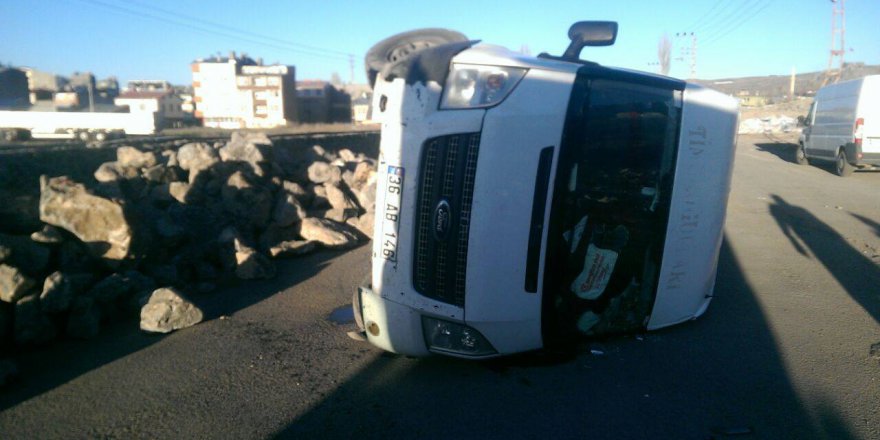 Kars'ta Maddi Hasarlı Trafik Kazası
