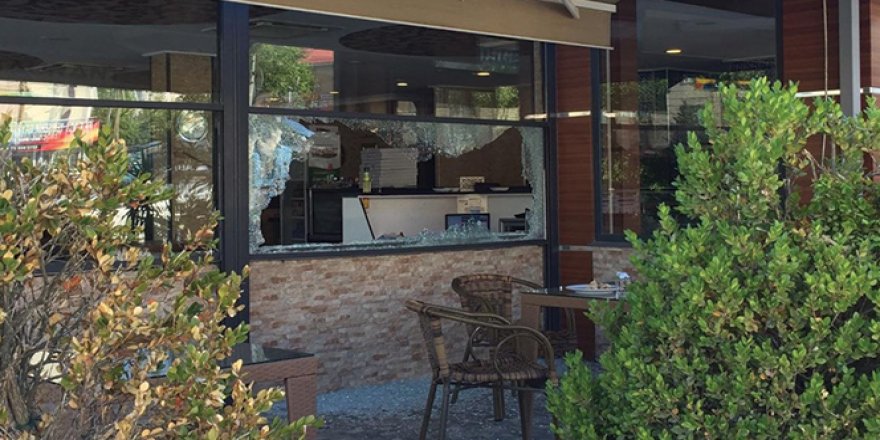Arnavutköy'de müşterilerin olduğu lokantaya silahlı saldırı