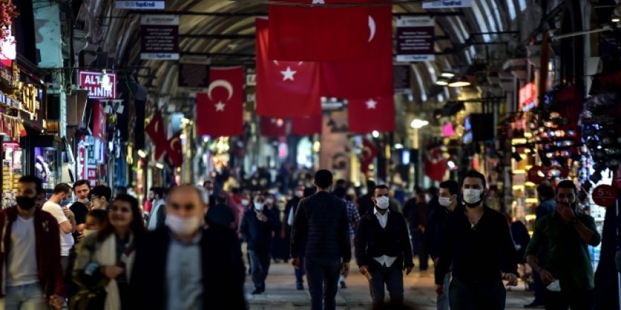 İstanbul'un çarşılarında normalleşme yoğunluğu