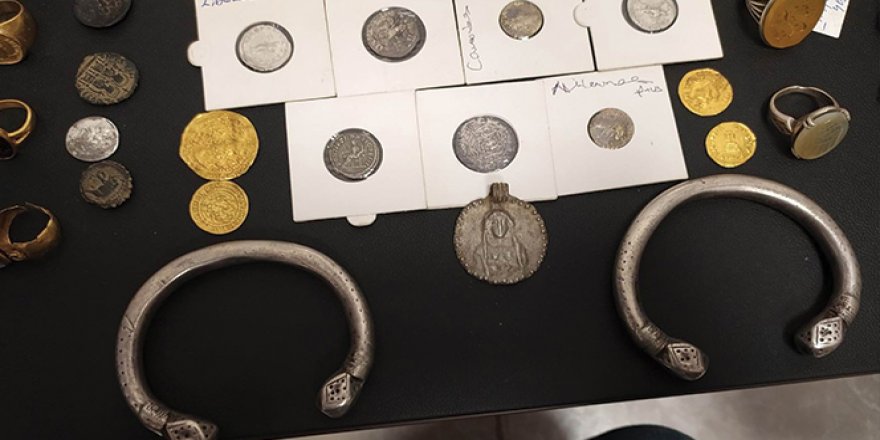 Mardin'de tarihte kullanılan ilk para örneği ele geçirildi