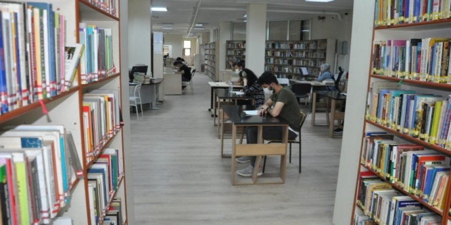 PKK'lı teröristlerin zarar verdiği kütüphane yeniden açıldı