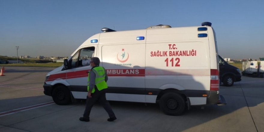 Bakü'deki kanser hastası Türk, ambulans uçakla İstanbul'a getirildi