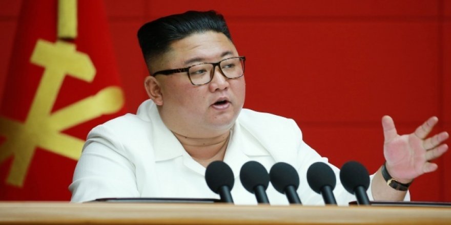 Kuzey Kore lideri, yetkileri devrettiği iddialarının ardından ortaya çıktı