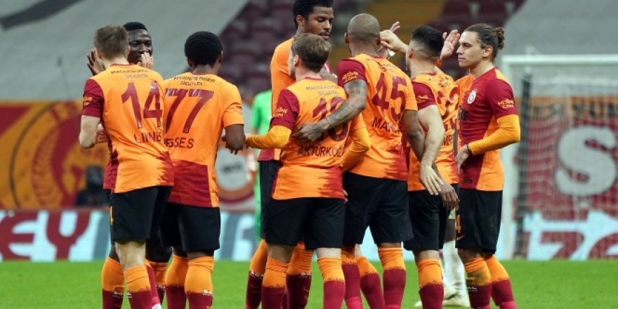 Galatasaray zirveyle puanları eşitledi