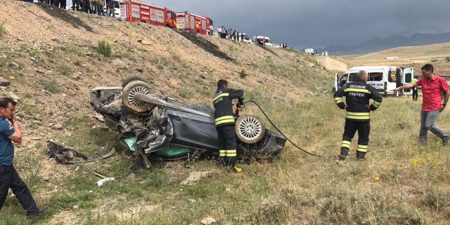 Kars'a Düğüne Gelen Araç Kaza Yaptı: 1 Ölü 11 Yaralı