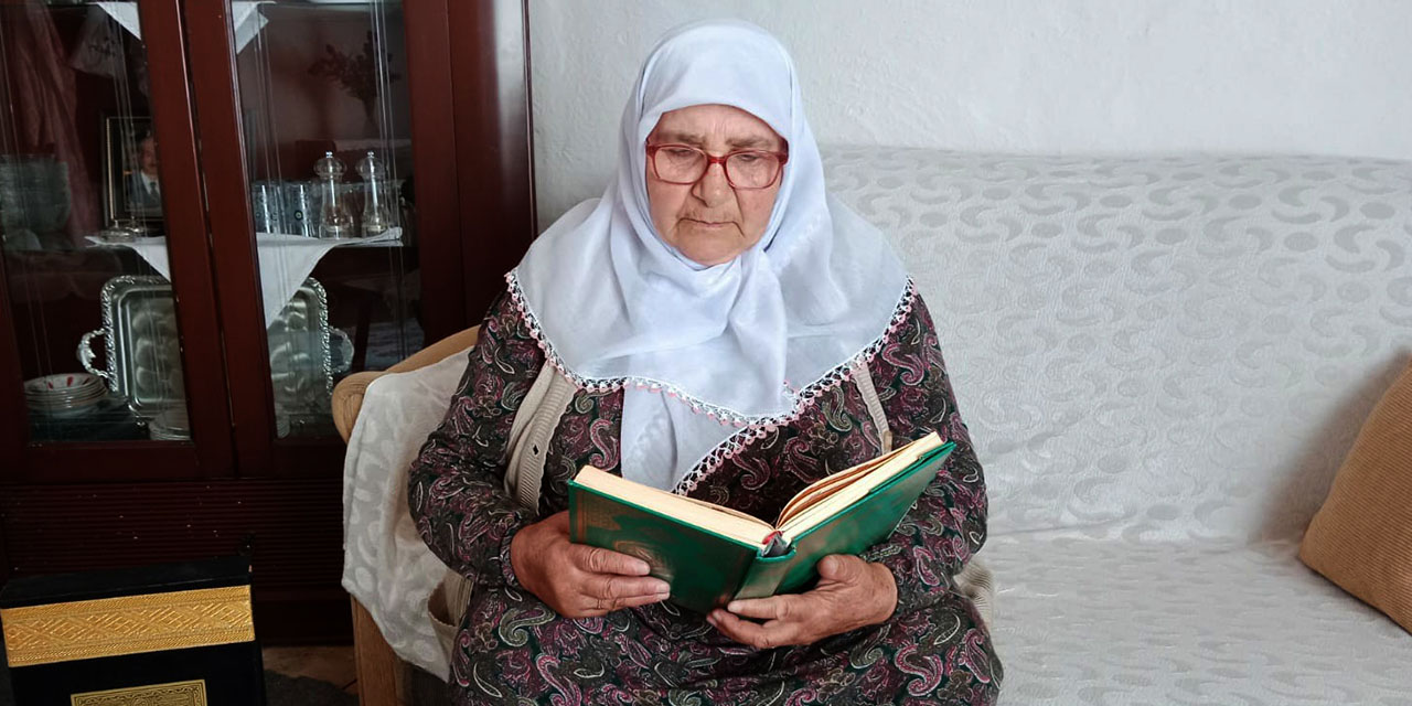 Kars'ta 70 Yaşındaki Netice Ninenin Okuma Tutkusu