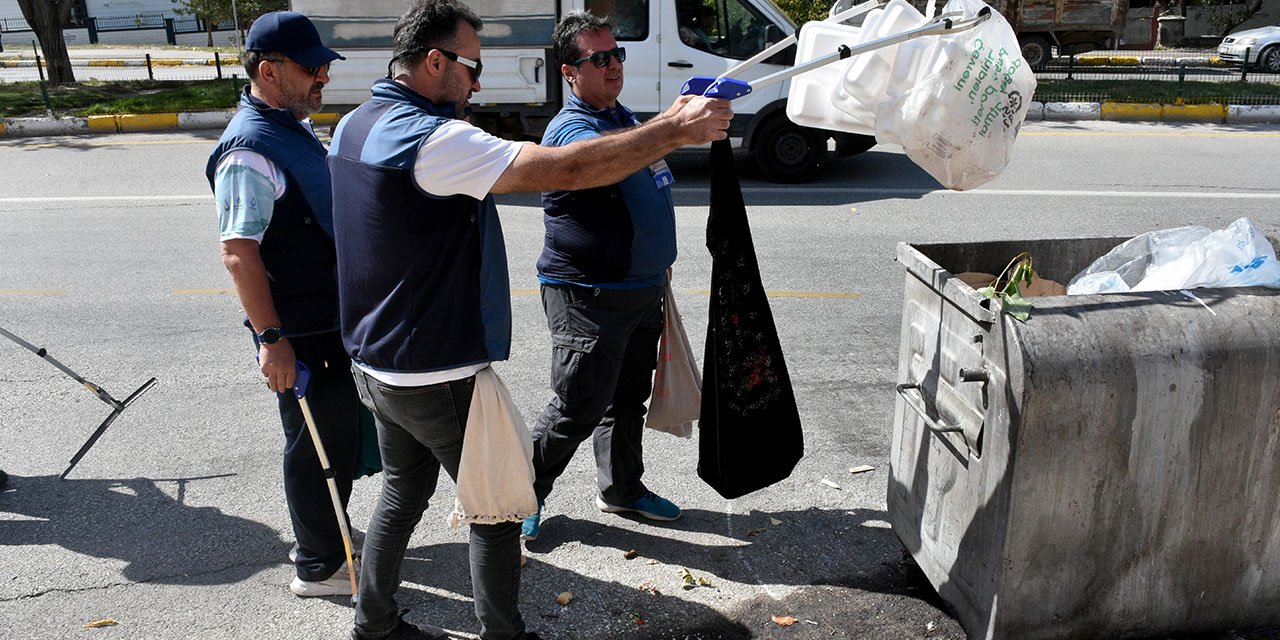 Kars'tan Edirne'ye Plastik Çöp Toplama Yürüyüşü Sürüyor