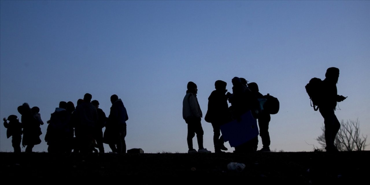 Kars'ta yakalanan 23 düzensiz göçmen Iğdır'dan sınır dışı edilecek