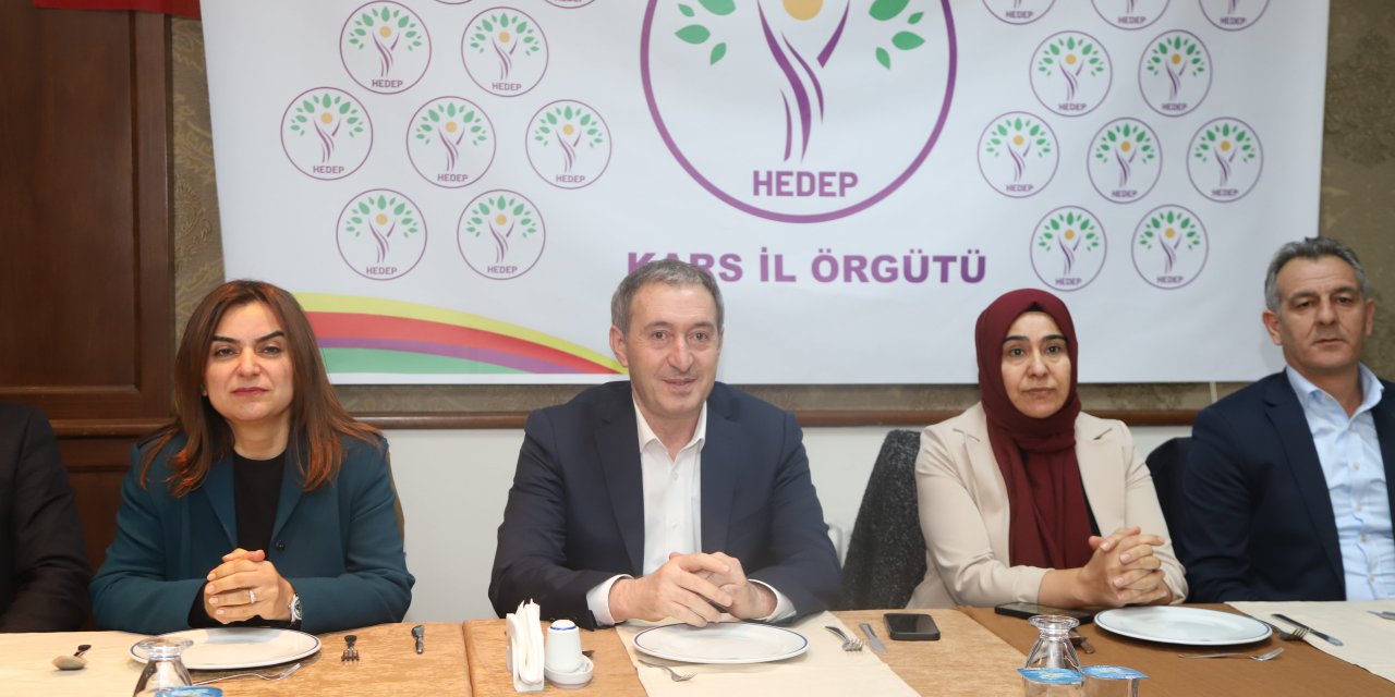 HEDEP Eş Genel Başkanı Tuncer Bakırhan, Kars'ta STK'lerle buluştu