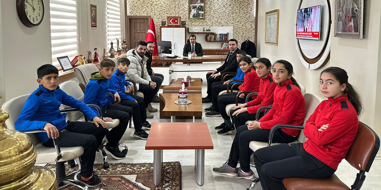 Arpaçaylı Atletler Trabzon’dan Madalyayla Döndü