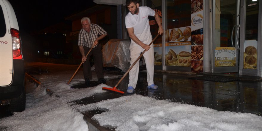 Sarıkamış yaz günü beyaza büründü