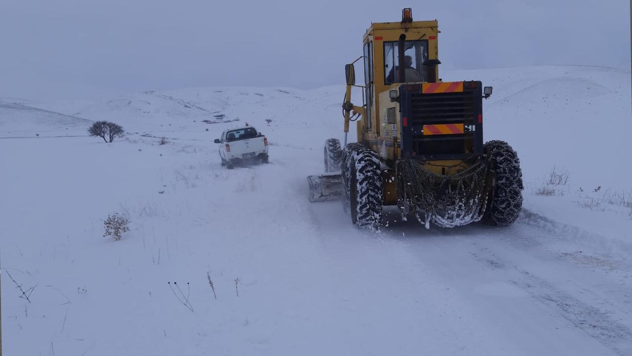 Kars’ta 11 köy yolu ulaşıma açıldı