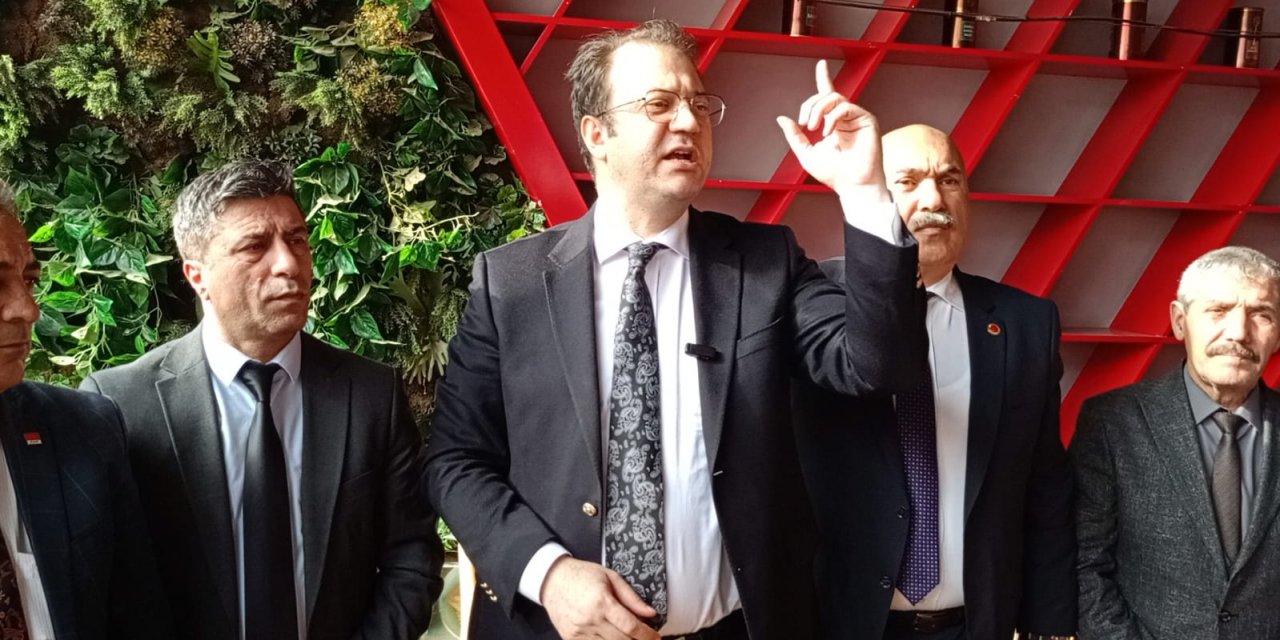 CHP Kars Milletvekili İnan Akgün Alp, Partisinin Belediye Başkan Adaylarının Seçim Kampanyalarına Destek İçin Kars’ta