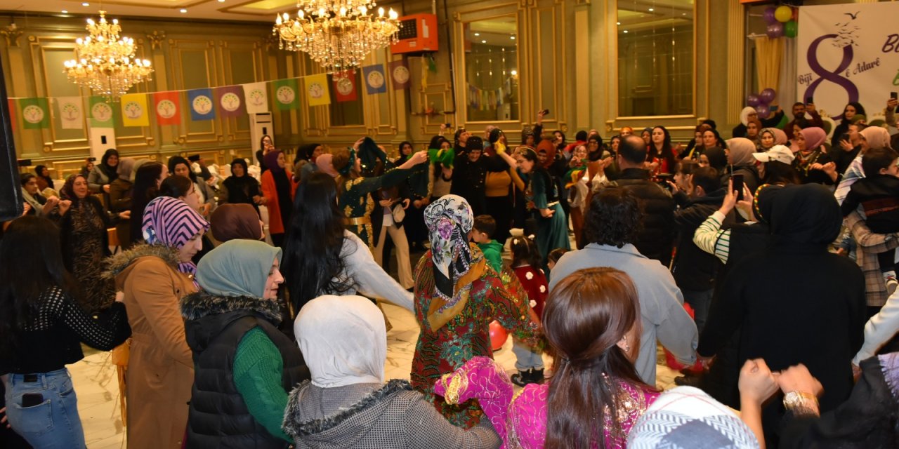 Kars DEM Parti, ‘8 Mart Kadın buluşması’ gerçekleştirdi