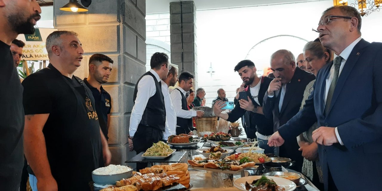 Kars’ın yöresel yemekleri tanıtıldı