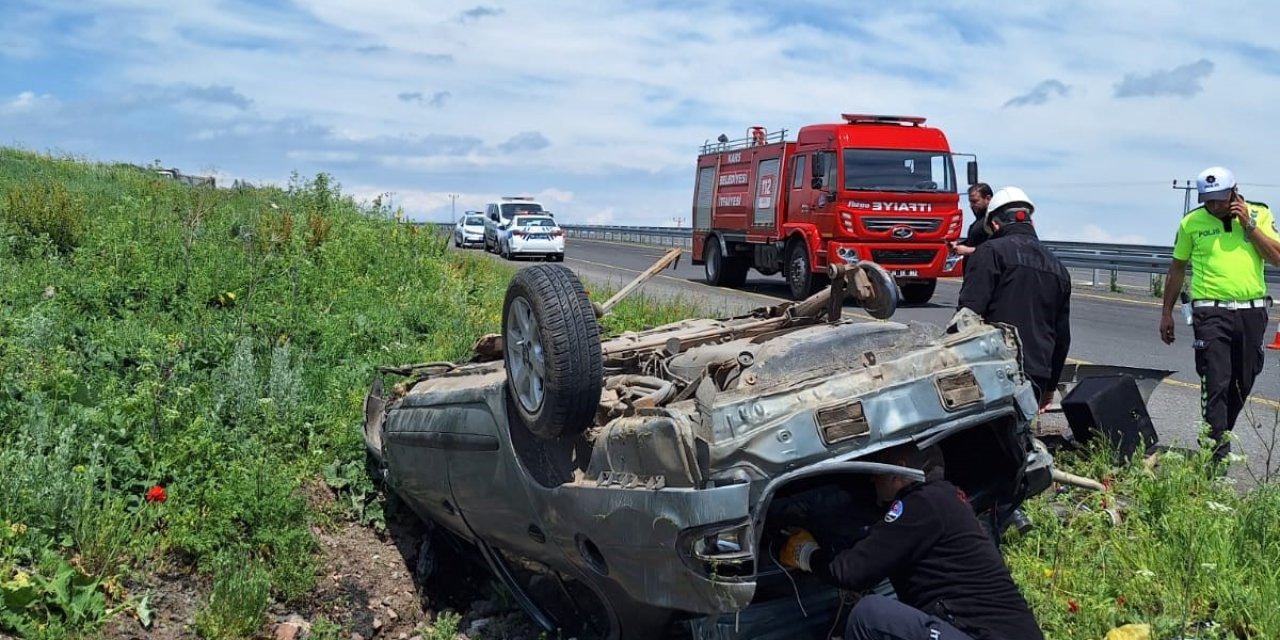 Kars’ta trafik kazası 1’i ağır 2 yaralı